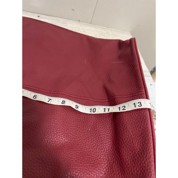 Essence of Beauty burgundy 13x16.5x4.5 tote bag - Picture 7 of 8